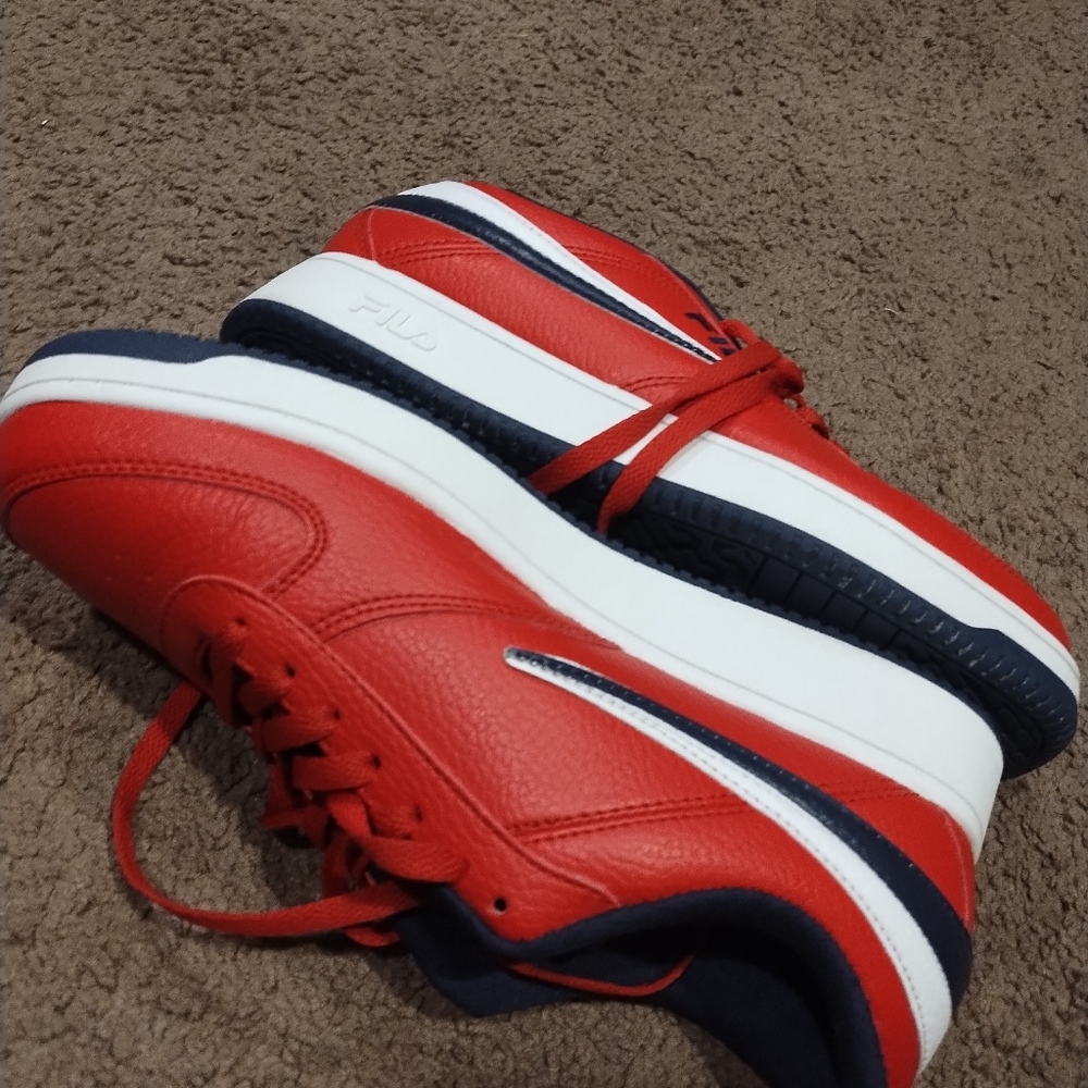 Shoes - Picture 4 of 9